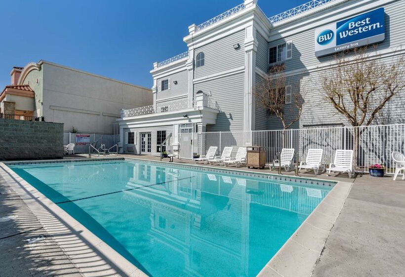 ホテル Best Western Luxury Inn