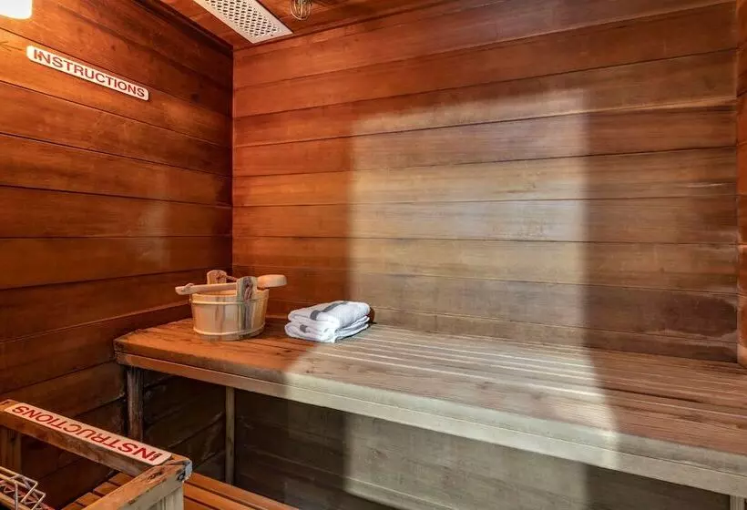 Отель Best Western Newberg Inn