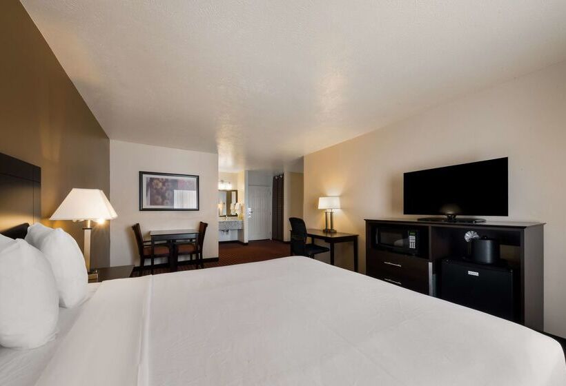 Отель Best Western Salinas Valley Inn & Suites