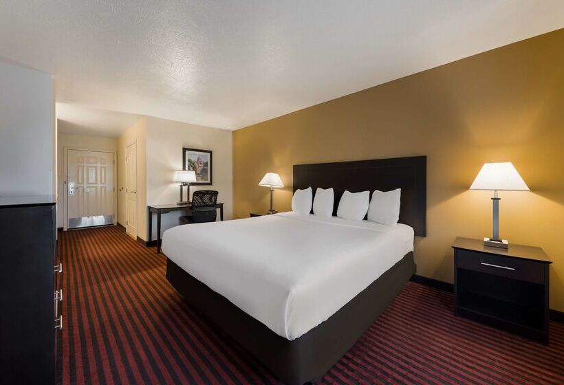 Отель Best Western Salinas Valley Inn & Suites