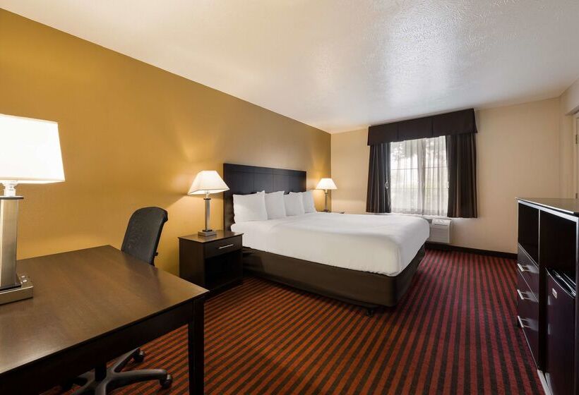 Отель Best Western Salinas Valley Inn & Suites