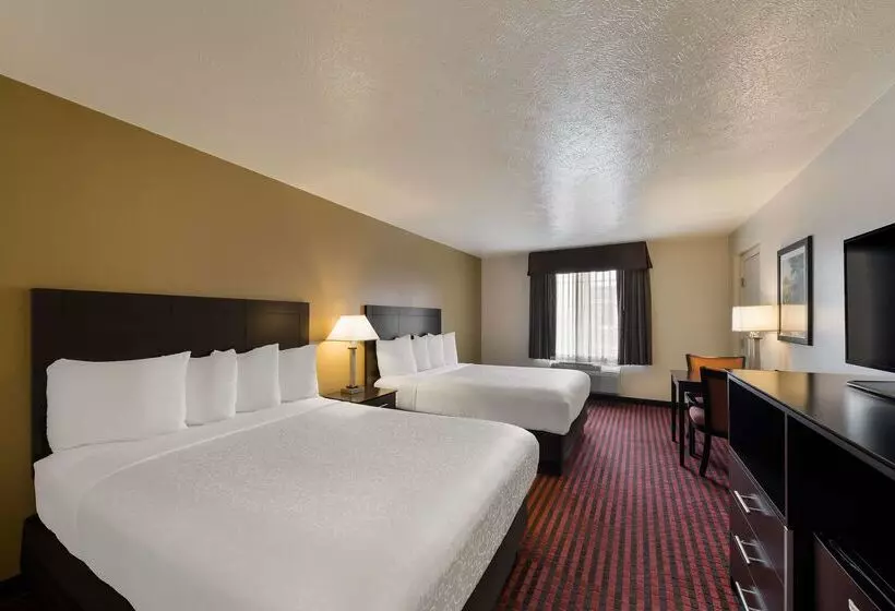 Отель Best Western Salinas Valley Inn & Suites