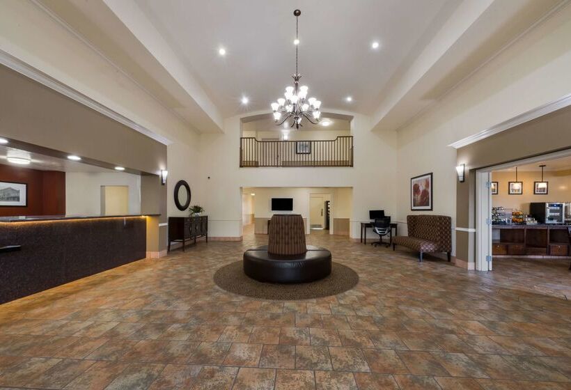 Отель Best Western Salinas Valley Inn & Suites