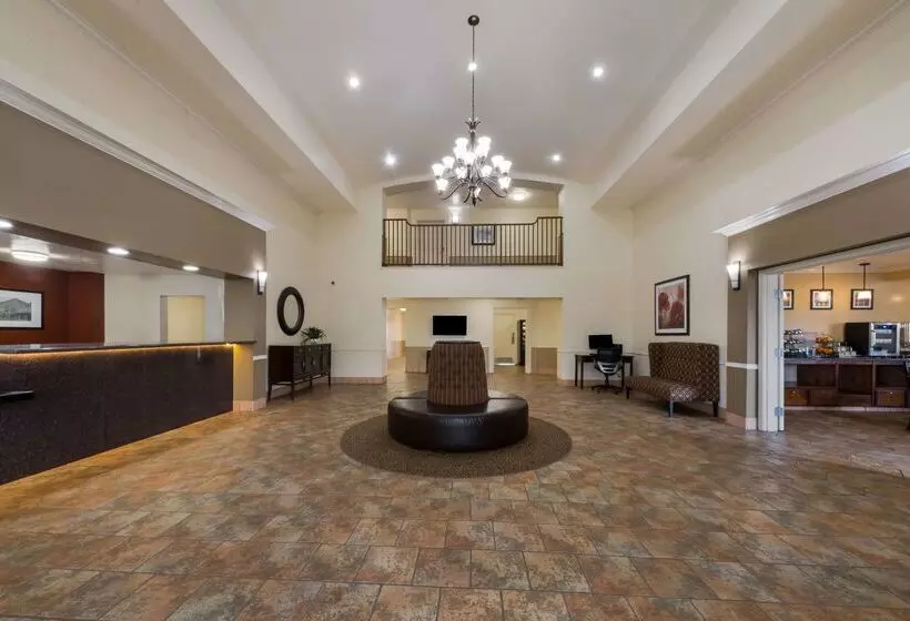 Отель Best Western Salinas Valley Inn & Suites