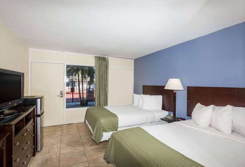 فندق Days Inn By Wyndham St. Petersburg / Tampa Bay Area