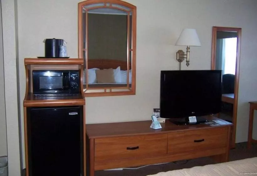 هتل Norwood Inn & Suites Mankato