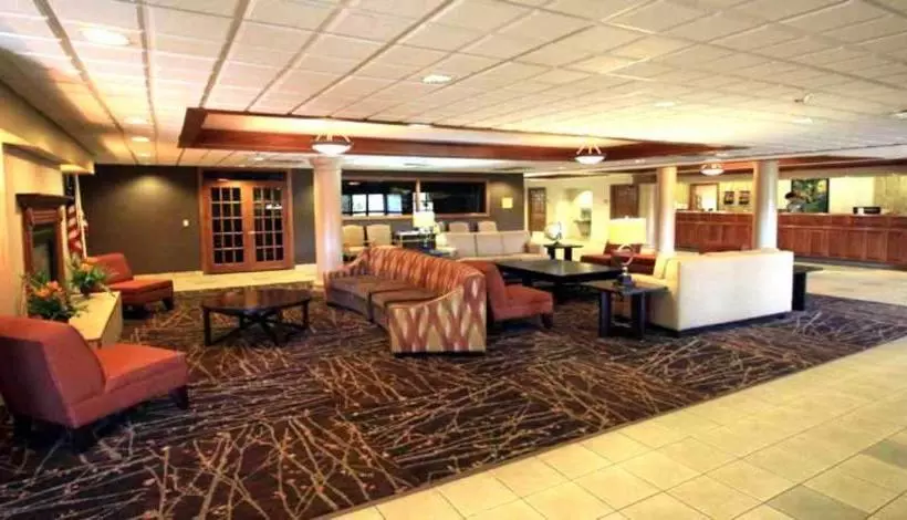 هتل Norwood Inn & Suites Mankato