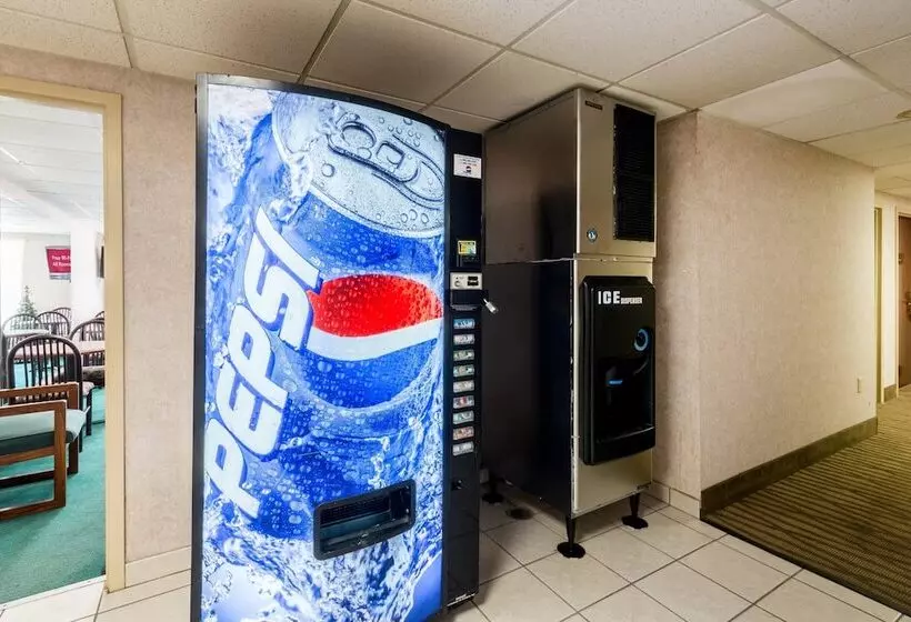 Отель Red Roof Inn Morehead