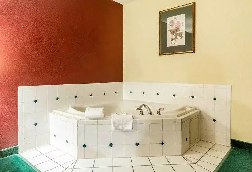 Отель Red Roof Inn Morehead