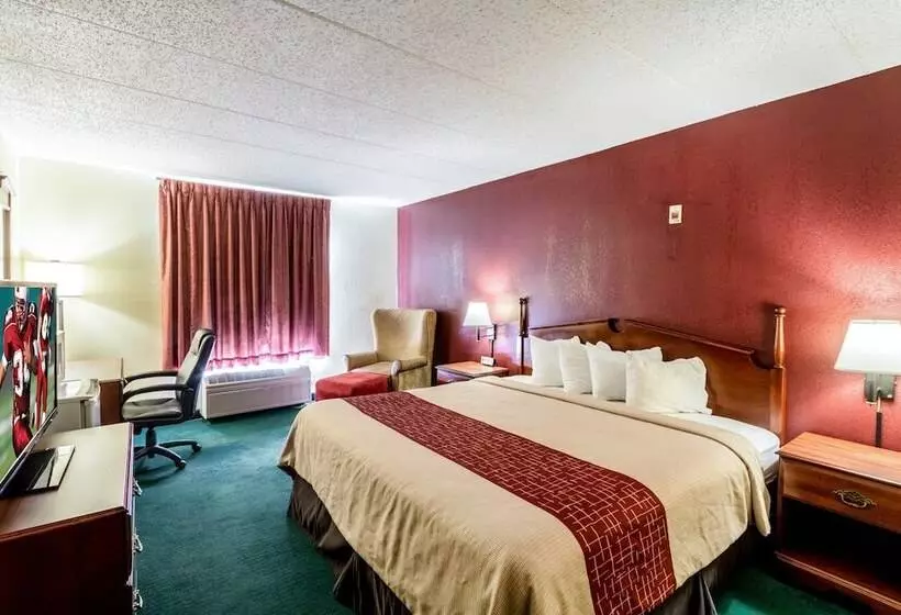 Отель Red Roof Inn Morehead