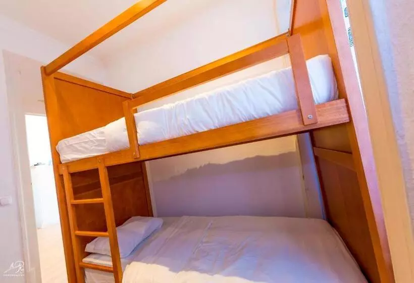 هاستل Swisslisbon Guest House