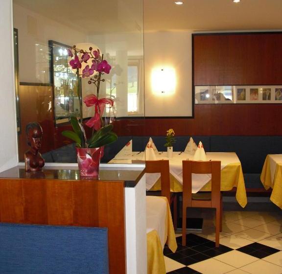 住宿加早餐  Pizzeria Restaurant Wieser