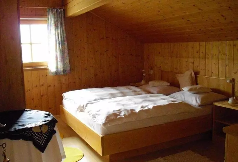 ベッドアンドブレックファースト Pizzeria Restaurant Wieser