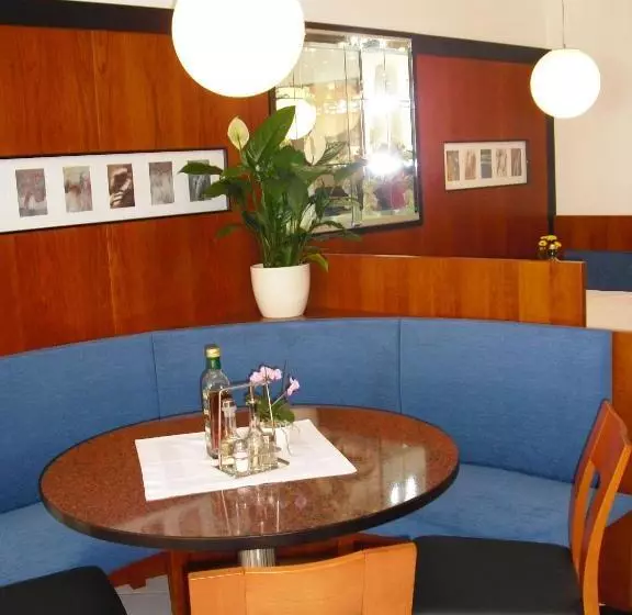 ベッドアンドブレックファースト Pizzeria Restaurant Wieser