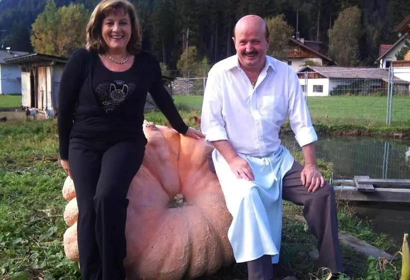 ベッドアンドブレックファースト Pizzeria Restaurant Wieser