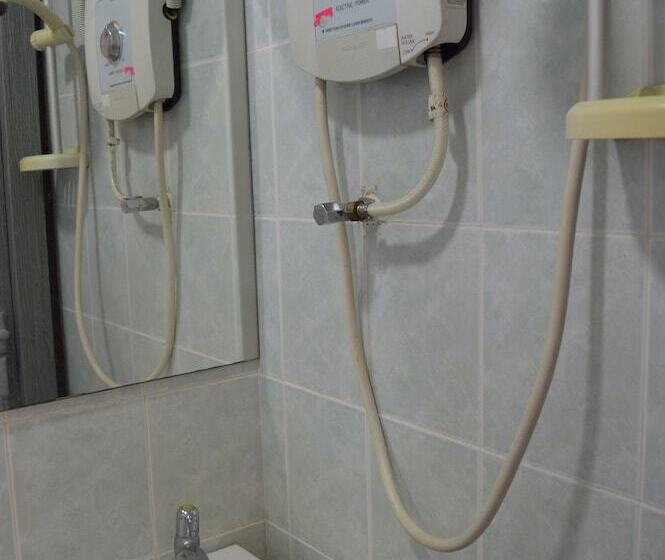 בית מלון כפרי Angsoka