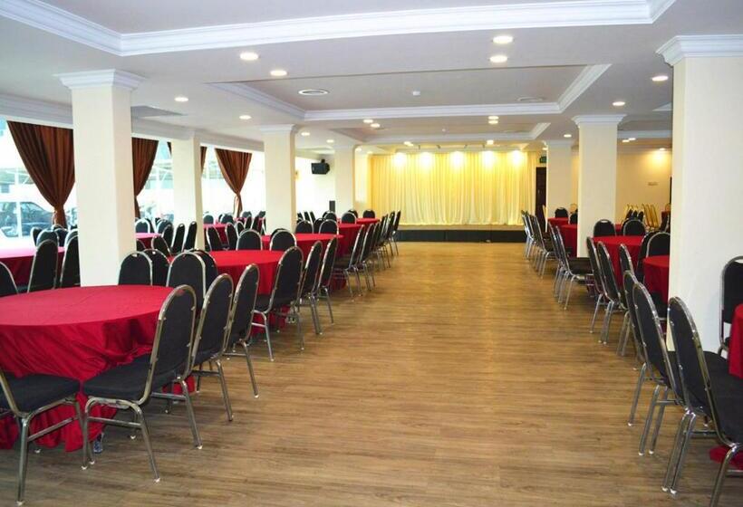 בית מלון כפרי Angsoka