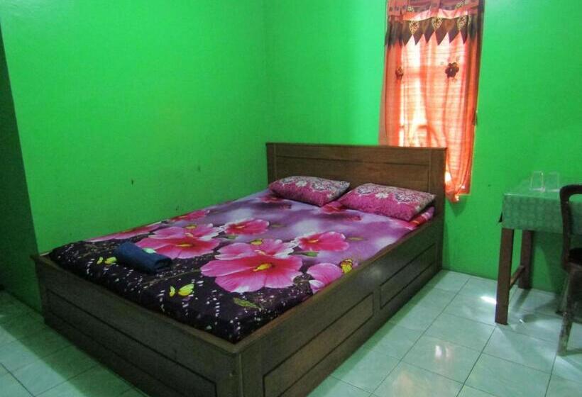 בית מלון כפרי Losmen Kinasih Puncak & Gazebo Pandang