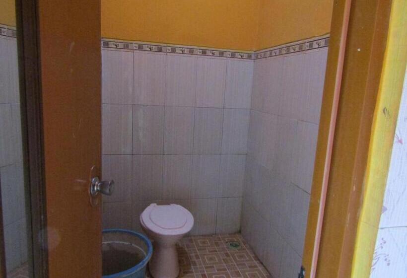 בית מלון כפרי Losmen Kinasih Puncak & Gazebo Pandang