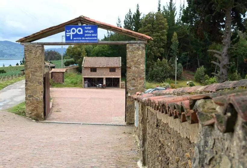 ホテル Refugio Pozo Azul