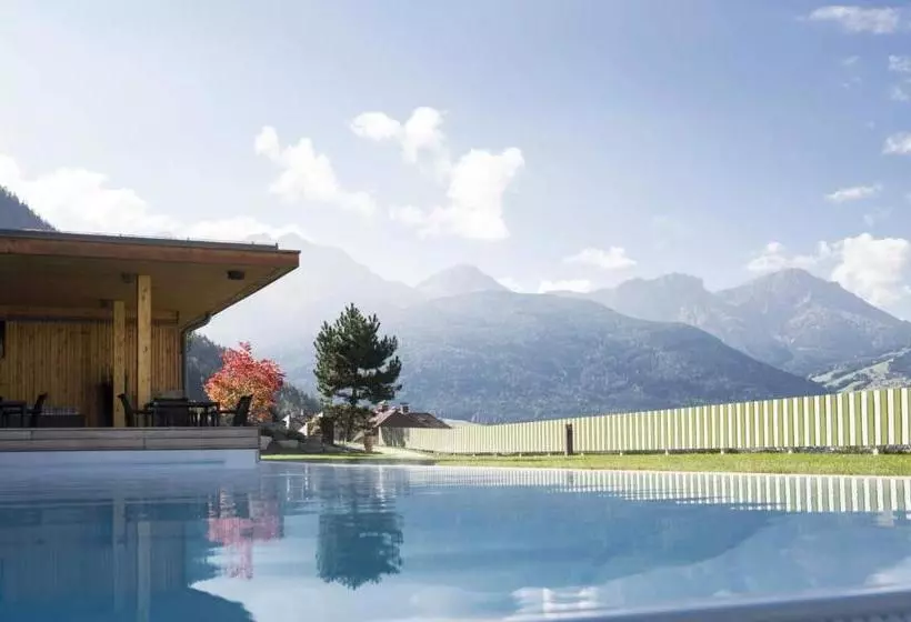 Hotelli Garberhof Dolomit Family