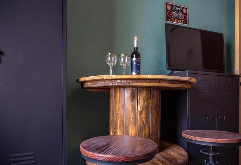 膳宿费 Bedbike Baunei