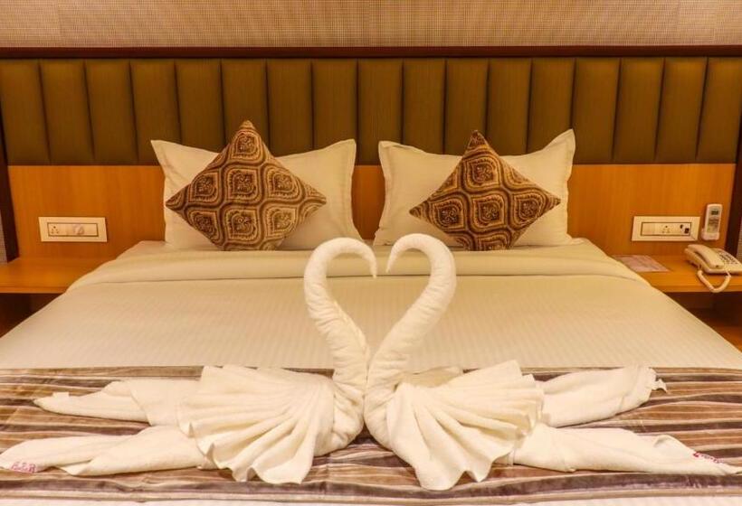 Hotel Rudra Shelter Business