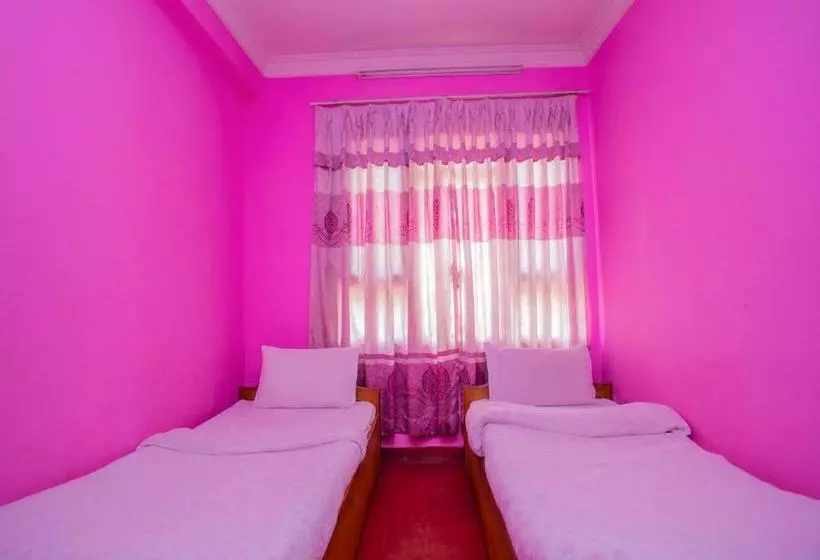 هتل Spot On 438 Raj Resort
