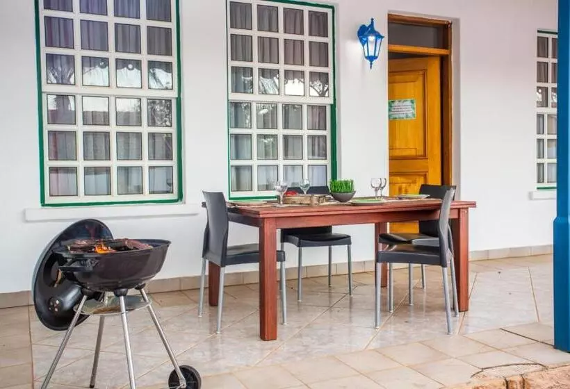 ホテル The Villa Manor & Spa