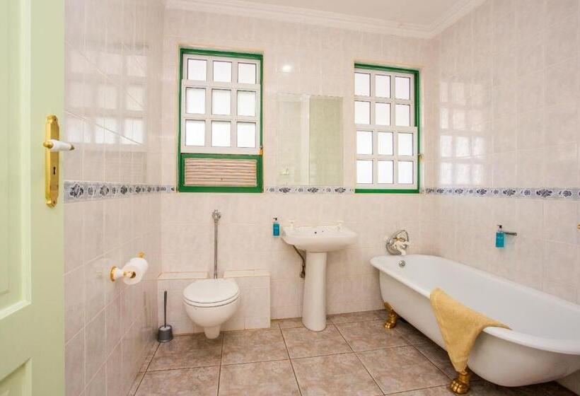 酒店 The Villa Manor & Spa