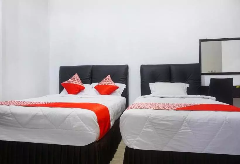 ペンション Reddoorz Near Makassar Town Square 2