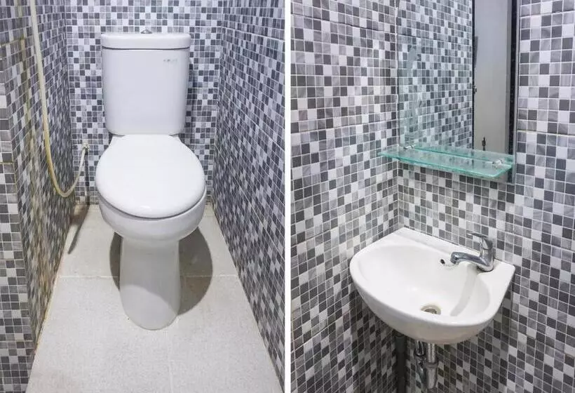 ペンション Reddoorz Near Makassar Town Square 2