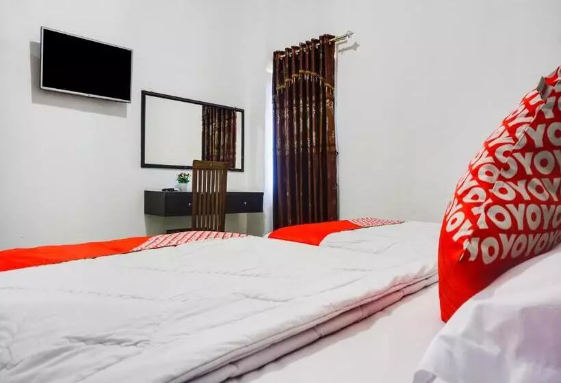 ペンション Reddoorz Near Makassar Town Square 2