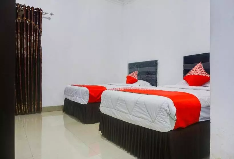 ペンション Reddoorz Near Makassar Town Square 2