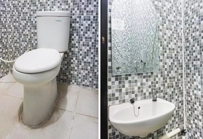 ペンション Reddoorz Near Makassar Town Square 2