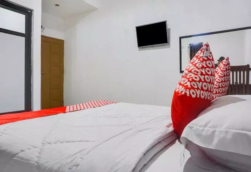 ペンション Reddoorz Near Makassar Town Square 2