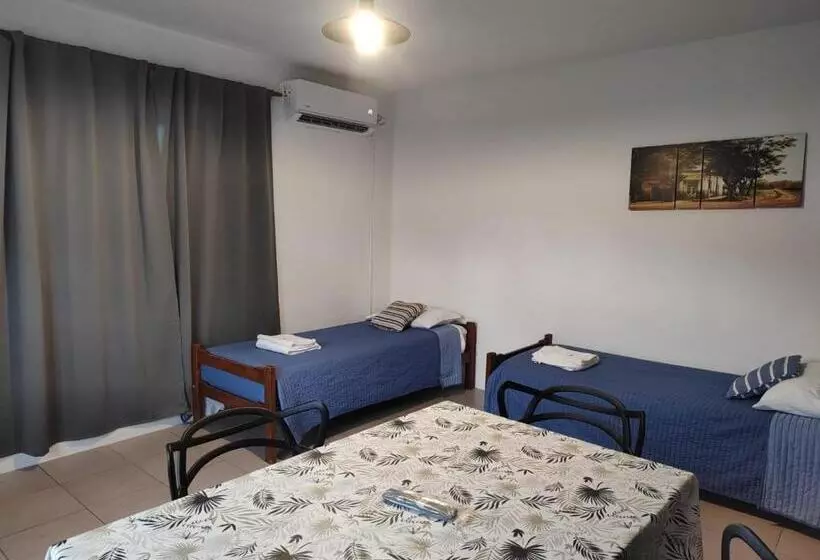 ベッドアンドブレックファースト Ezeiza Home