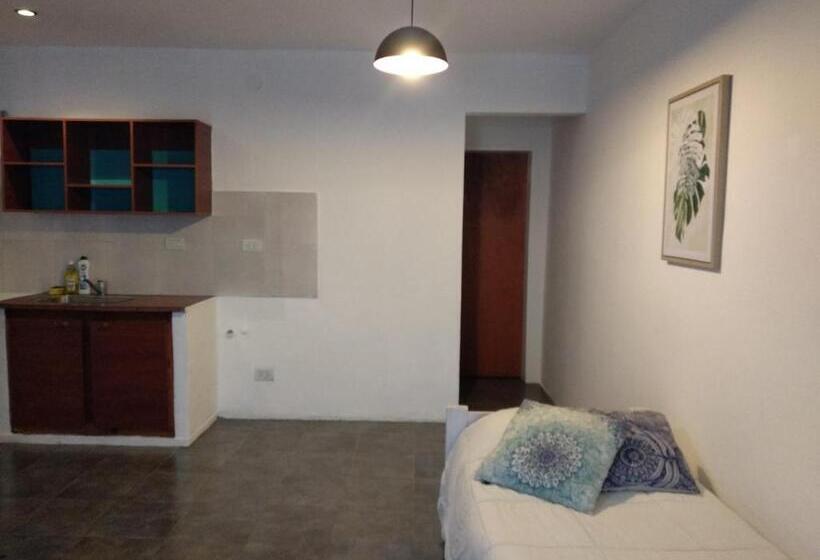 تختخواب و صبحانه Ezeiza Home