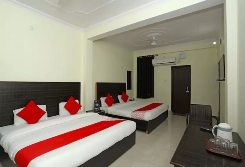Hotel Ananta Inn