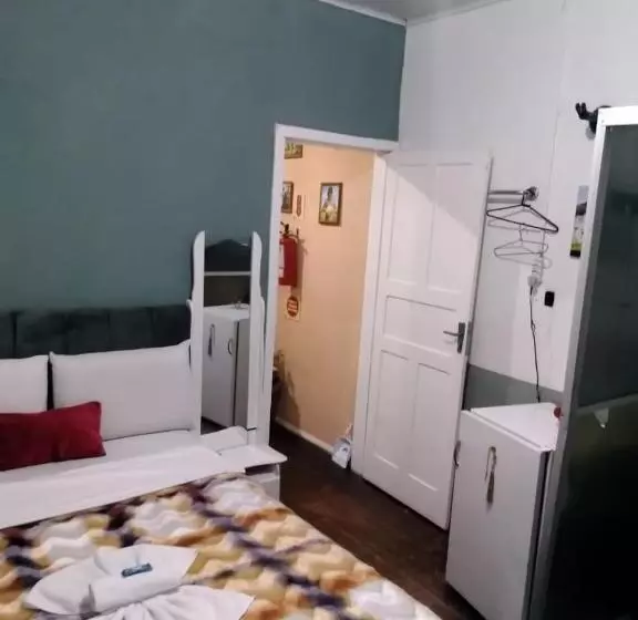 پانسیون Pousada Jardim Alameda