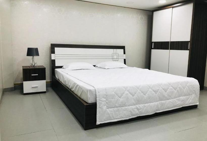 هتل کپسول Bamboo Hostel