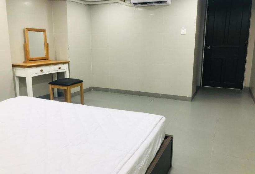 هتل کپسول Bamboo Hostel