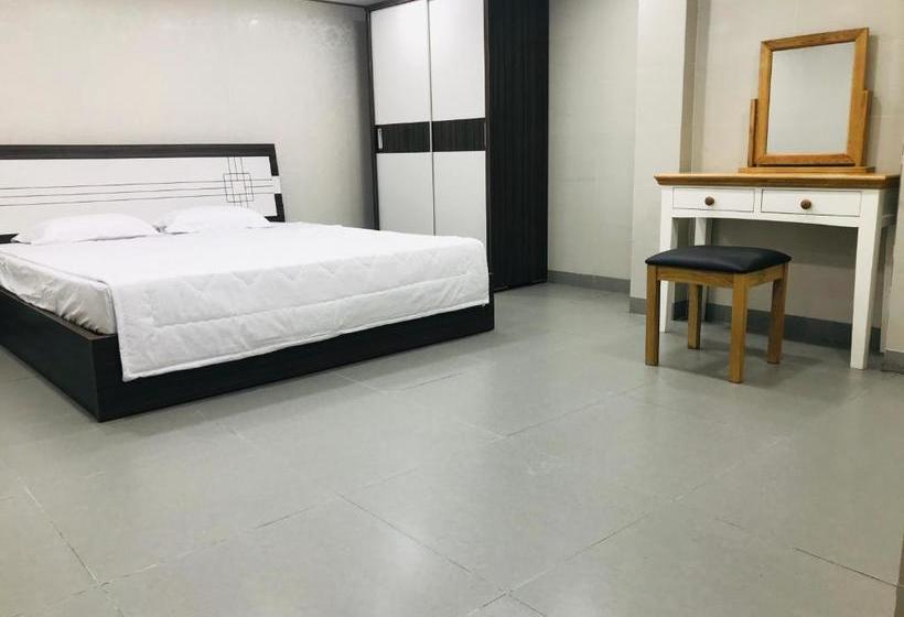 هتل کپسول Bamboo Hostel