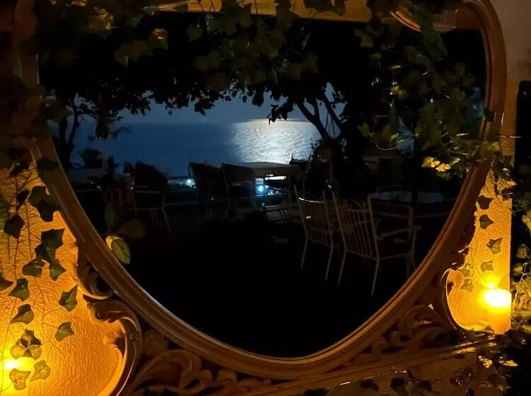 پانسیون Aphrodite S Garden