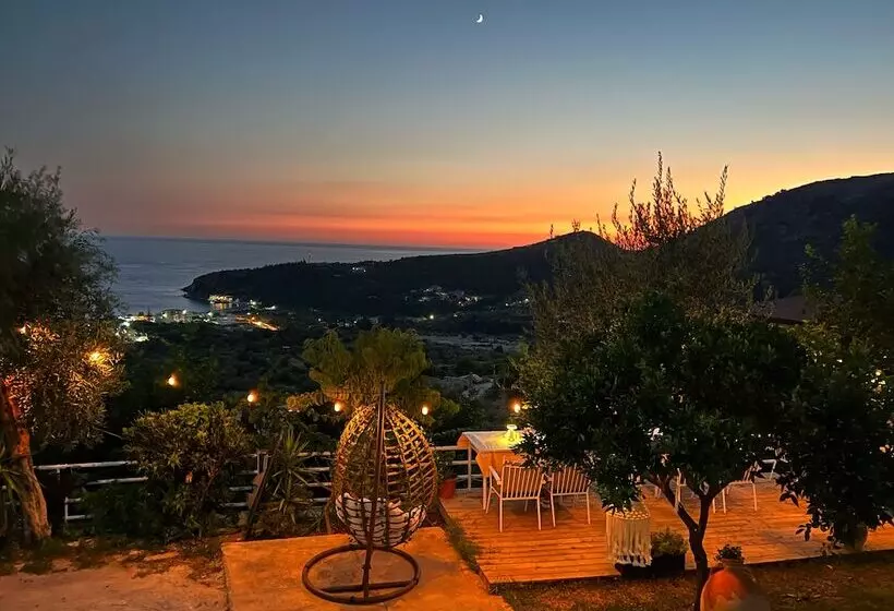 پانسیون Aphrodite S Garden