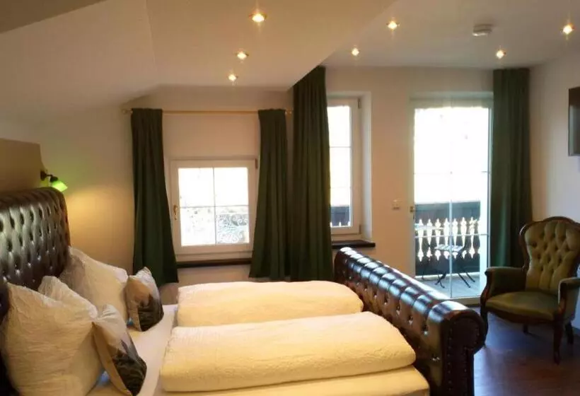 Majatalo Die Schlafende Goass   Pub Und Gästehaus