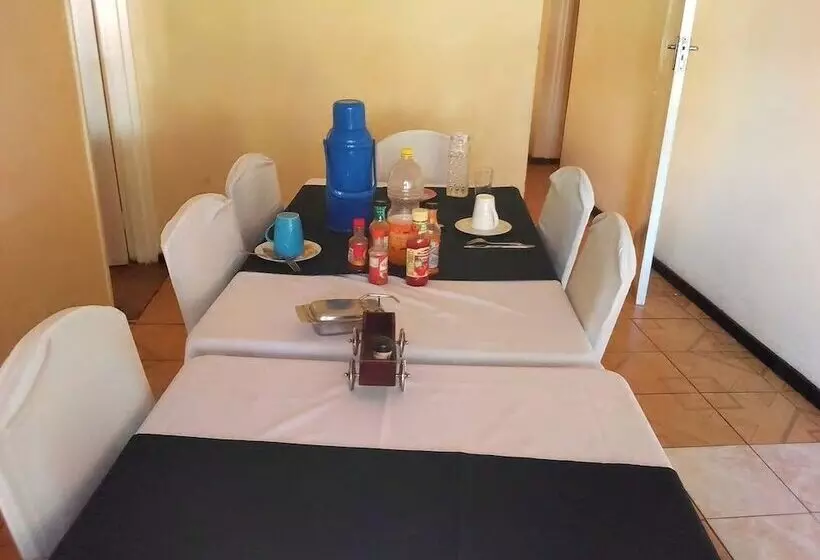 پانسیون Philadephia Guest House