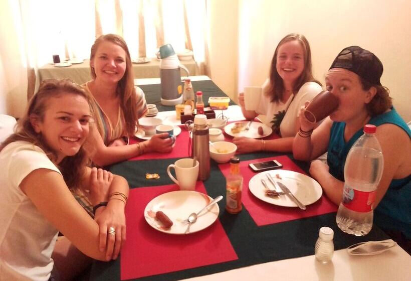 پانسیون Philadephia Guest House