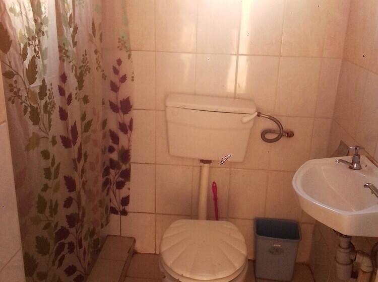 پانسیون Philadephia Guest House