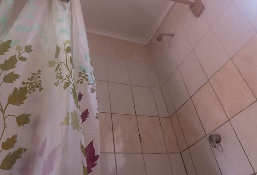 پانسیون Philadephia Guest House